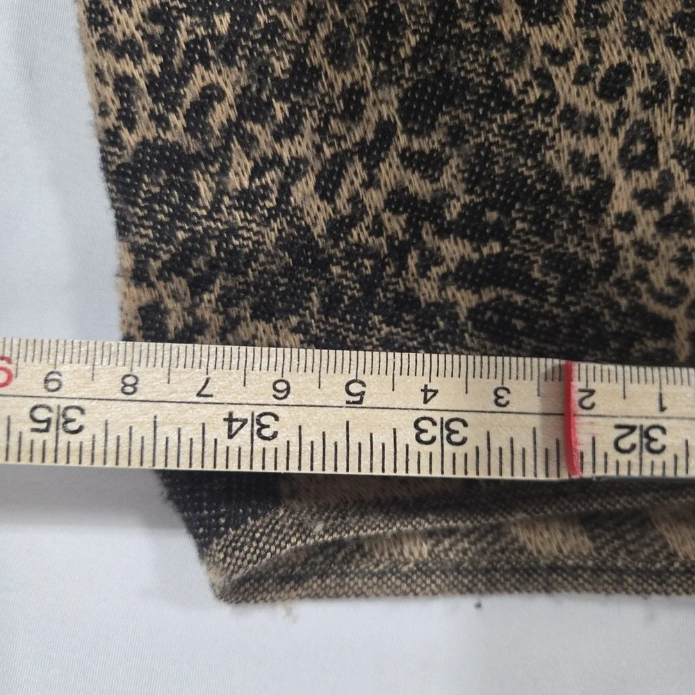 Unbranded Animal Print Shawl with Fring Neckline